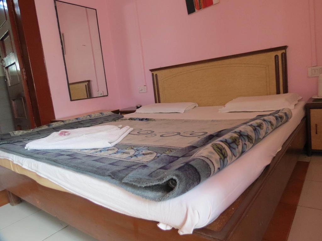 Hotel Sunny Classic Махабалешвар Номер фото